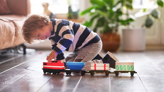 LoCoMoGo Train